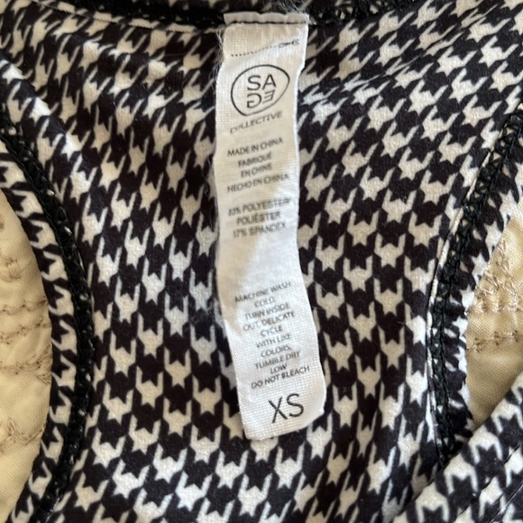 SAGE Set of 2 Sports Bras - Picture 3 of 8